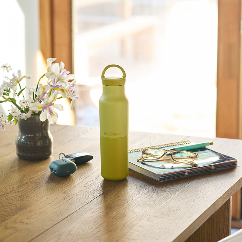 12oz-rise-classic-with-arch-loop-cap-t2 12oz_rise_classic_insulated_acacia_table_square.jpg
