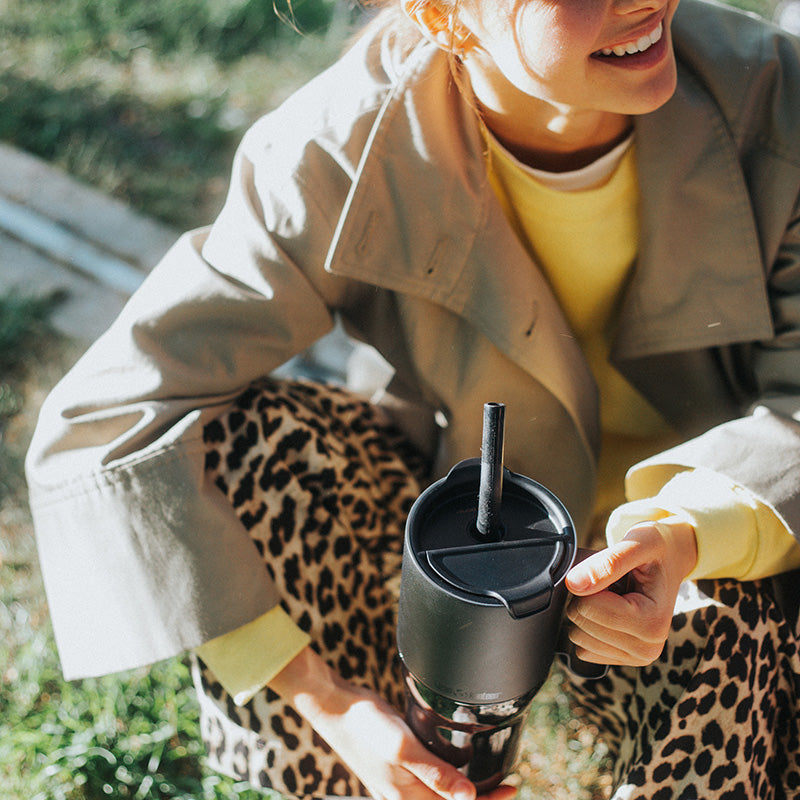 26oz-rise-tumbler-with-straw-lid-p3 26oz_rise_tumbler_black_woman_topview_square.jpg