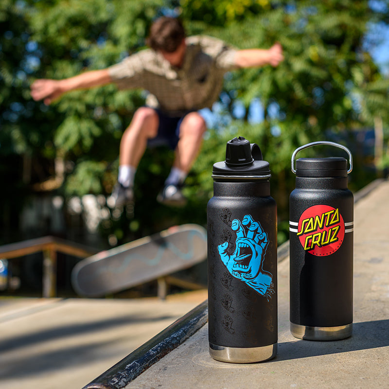 32oz-tkwide-with-twist-cap-santa-cruz-v9 32oz_20oz_water_bottles_santacruz_skater_ramp_square.jpg
