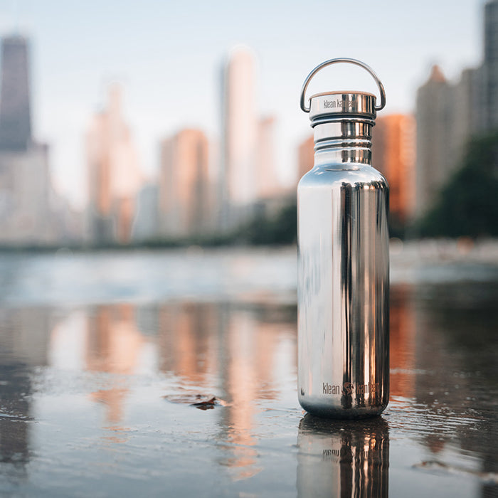 27oz-reflect-with-bamboo-cap-n9 K27SSLRF-MS-BAMBOO_reflecttion_bottle_lifestyle.jpg
