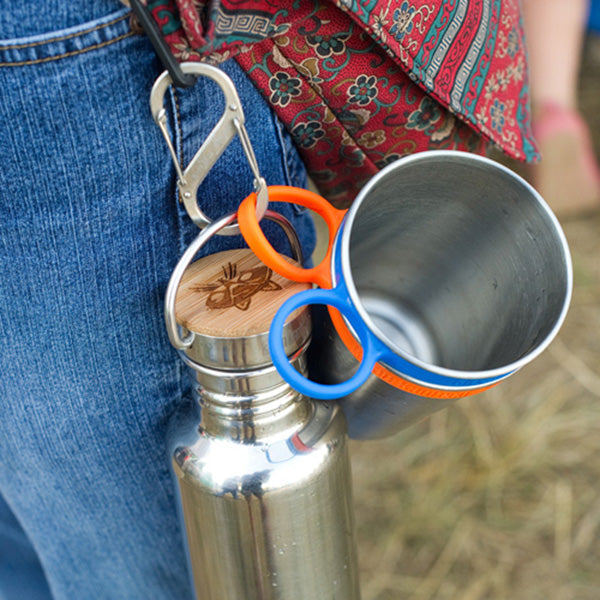 steel-s-biner-3-h4 carabiner_steel_clip_bottle_lifestyle_f9a2dad1-cd06-4894-b3ff-13476b2b5a87.jpg