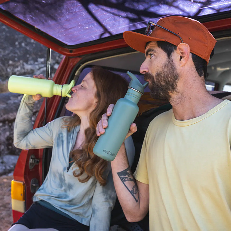 classic-flip-seal-sport-cap-no-straw-o4 classic_27oz_flip_seal_couple_tailgate_tip-sip_square.jpg