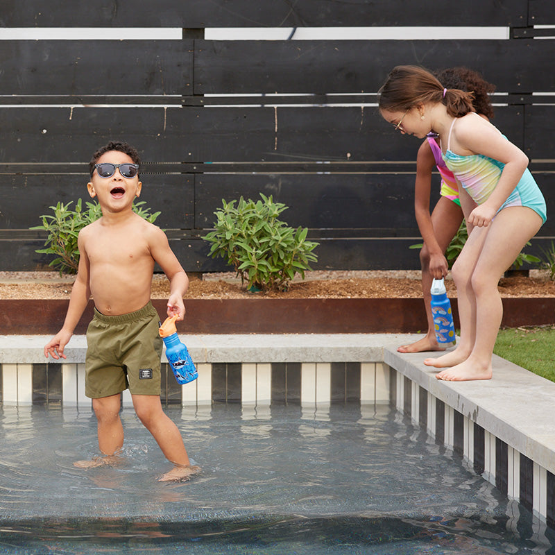 12oz-kid-s-classic-with-flip-seal-sport-cap-z9 kid_sport_flip_seal_12oz_boy_pool_square.jpg