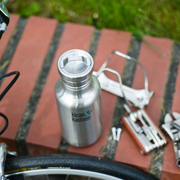 classic-steel-loop-cap-t3 stainless_bottle_cap_bike_parts_lifestyle.jpg
