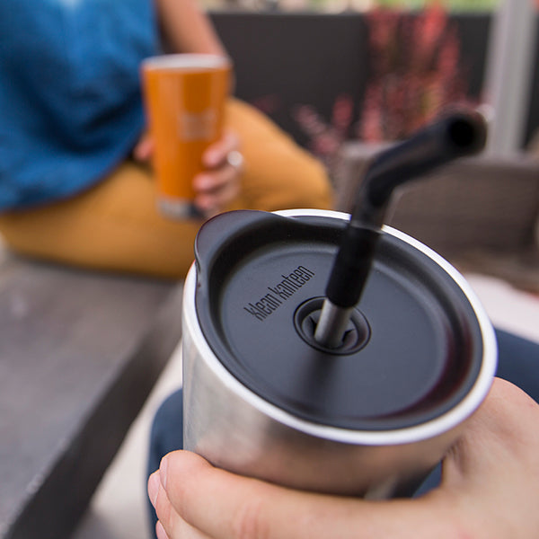 tumbler-straw-lid-with-straw-s6 steel_Straw-Shot_lifestyle_59367159-bd87-4b2d-88ba-76af85af65de.jpg